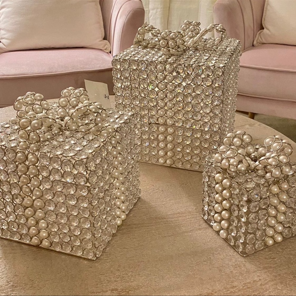 ISO these Nicole Miller Faux pearl Bow Gift Boxes PLEASE HELP FIND